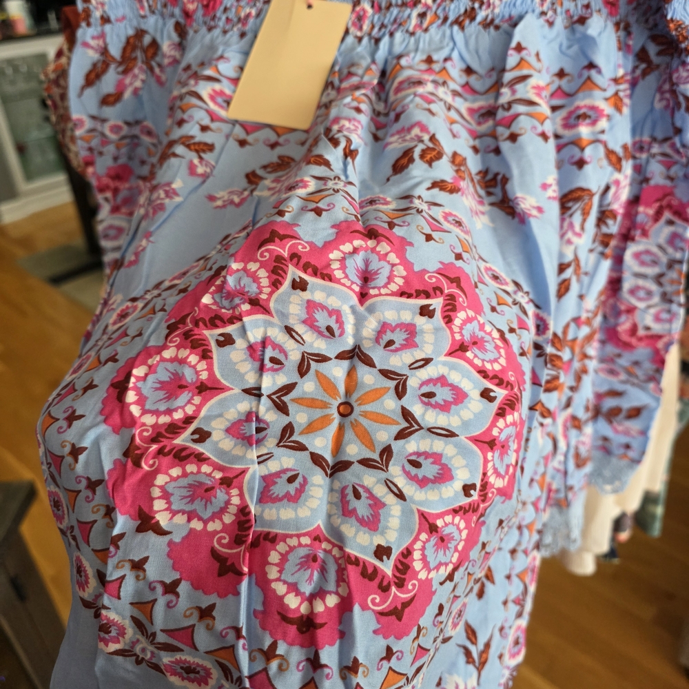 Entro Floral Top in Blue and Pink - Picture 2 of 7